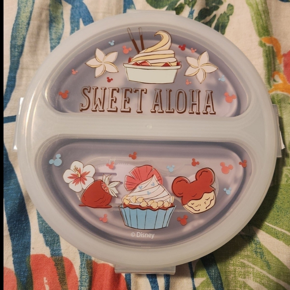 Disney's Aulani Silicone Bento Lunch Box